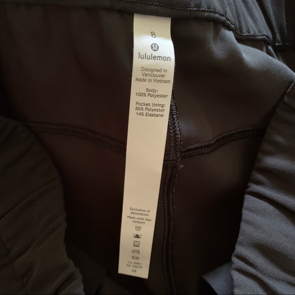Lululemon black on the fly full length Pants - Picture 5 of 12